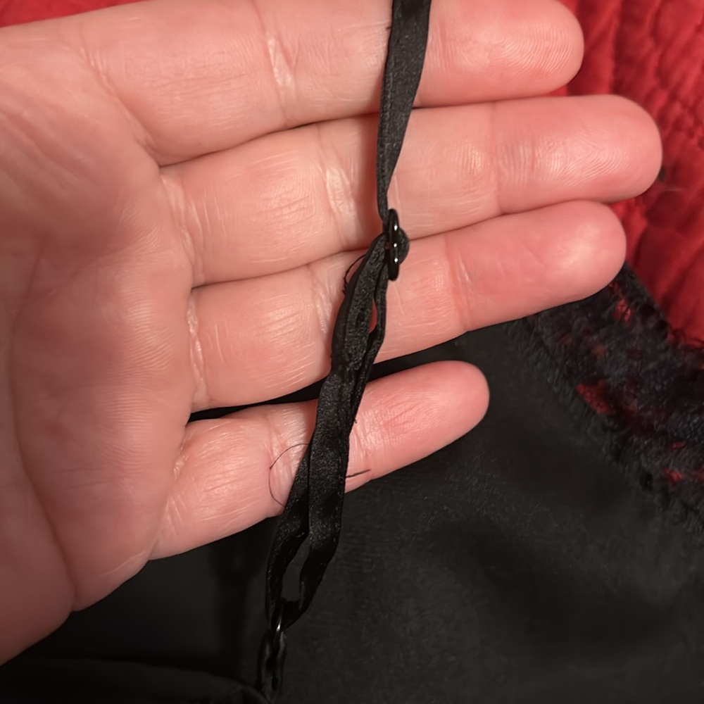 Black lace camisole size 2X - Picture 5 of 6